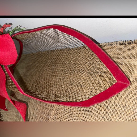 Vintage Christmas Card Holder Table Decoration - Picture 2 of 5